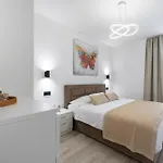 Cozy Corner 49 *