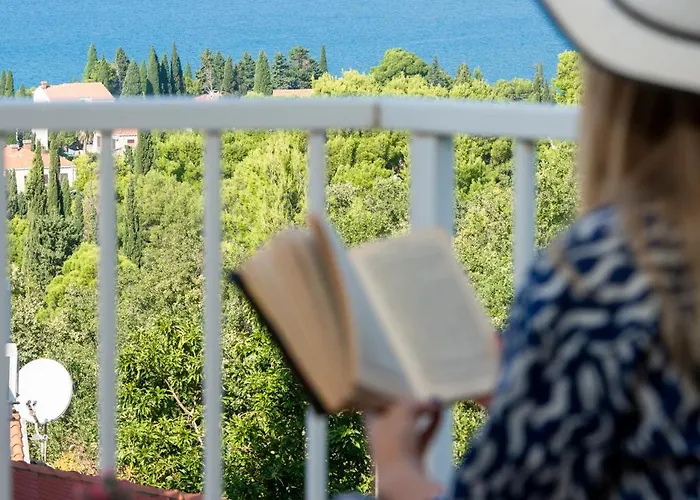 Cozy Corner 49 * Cavtat