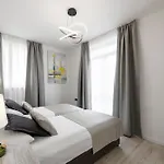 Cozy Corner 49 아파트