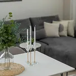 Cozy Corner 49 아파트
