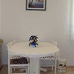 아파트 Cozy Corner 49 *