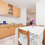 아파트 Cozy Corner 49 *