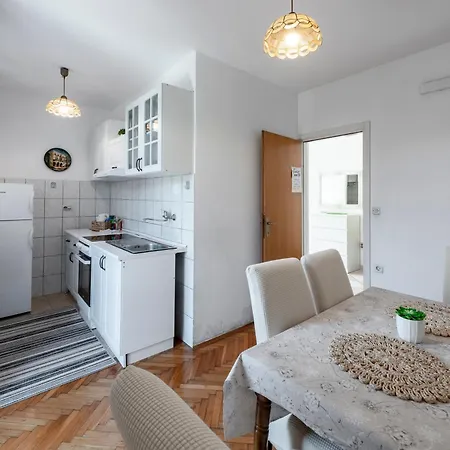 Cozy Corner 49 Apartman *