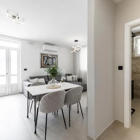 公寓 Cozy Corner 49 *