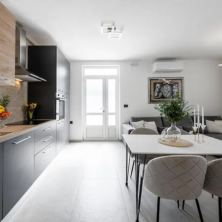 Cozy Corner 49 * 察夫塔特