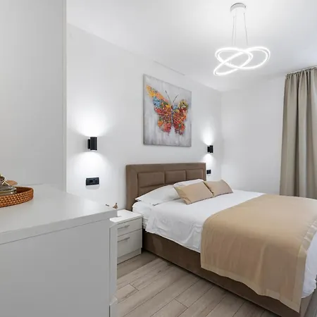 Cozy Corner 49 *