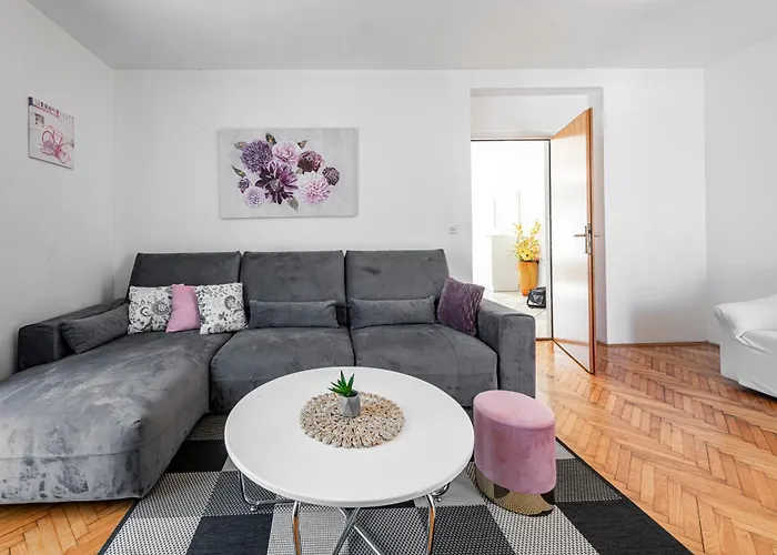 Cozy Corner 49 * Cavtat